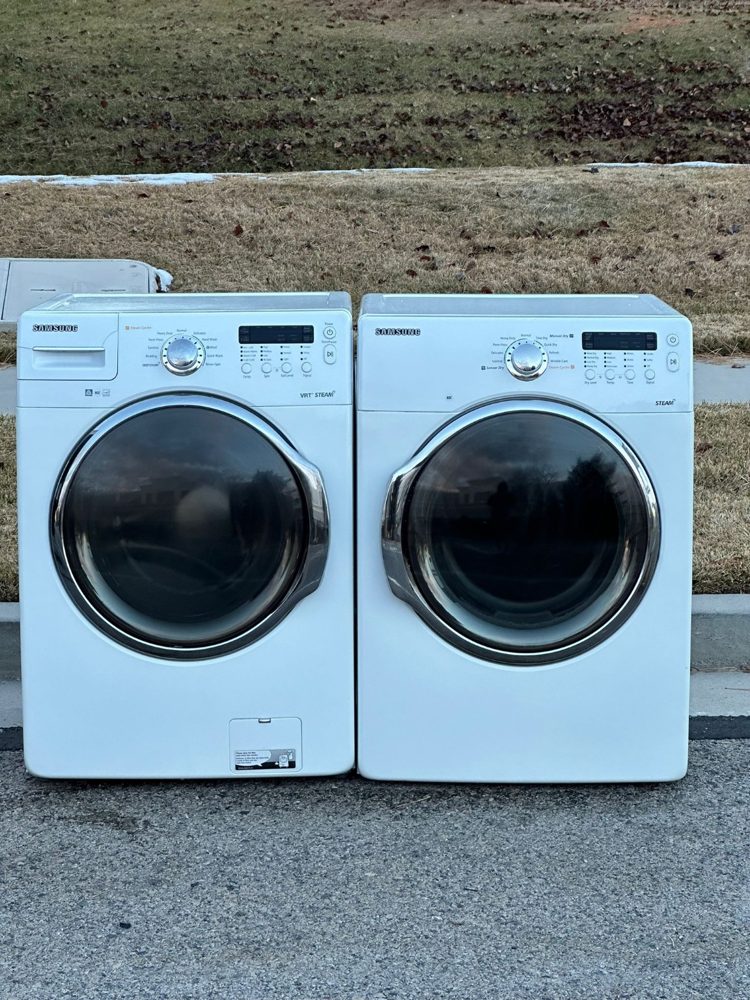 Front-load washer and dryer set