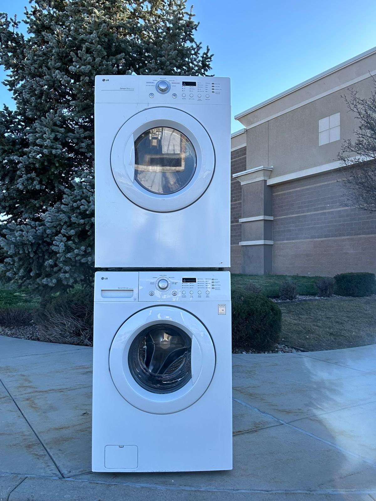 Real full-resolution washer and dryer set from our appliance work for Montclair pickup