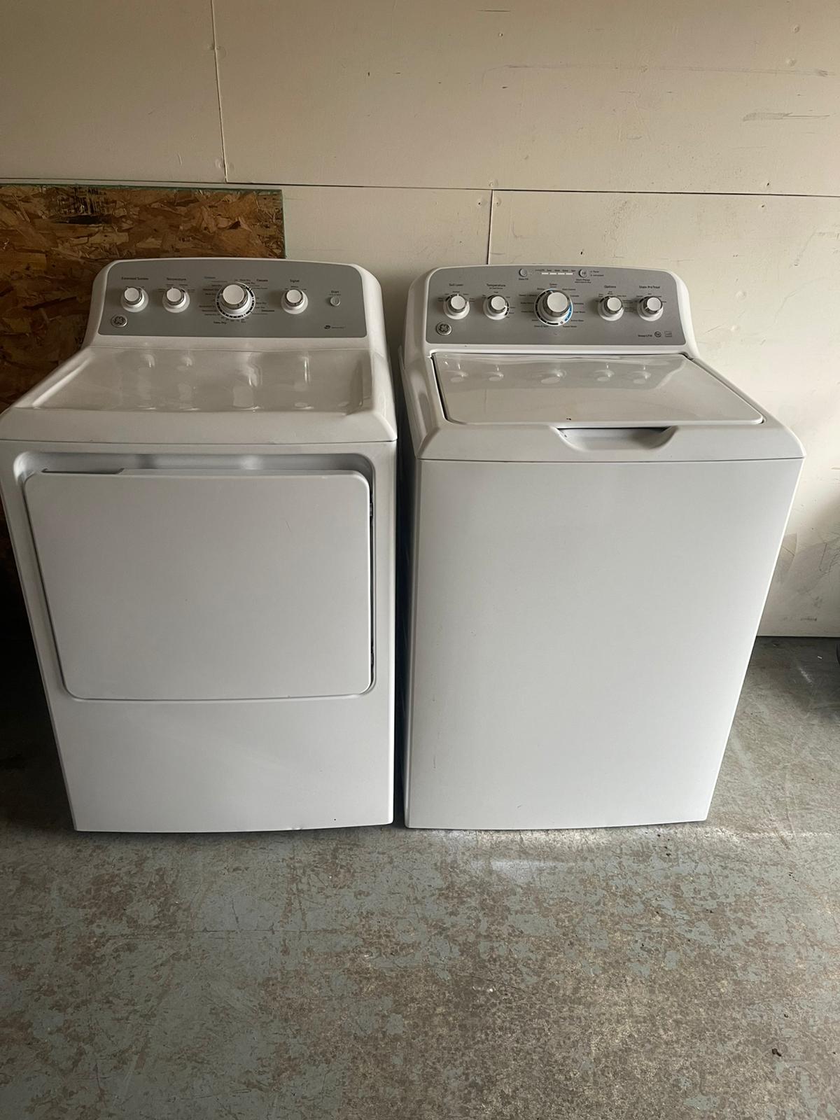 Real washer and dryer set for pickup review in Anaheim