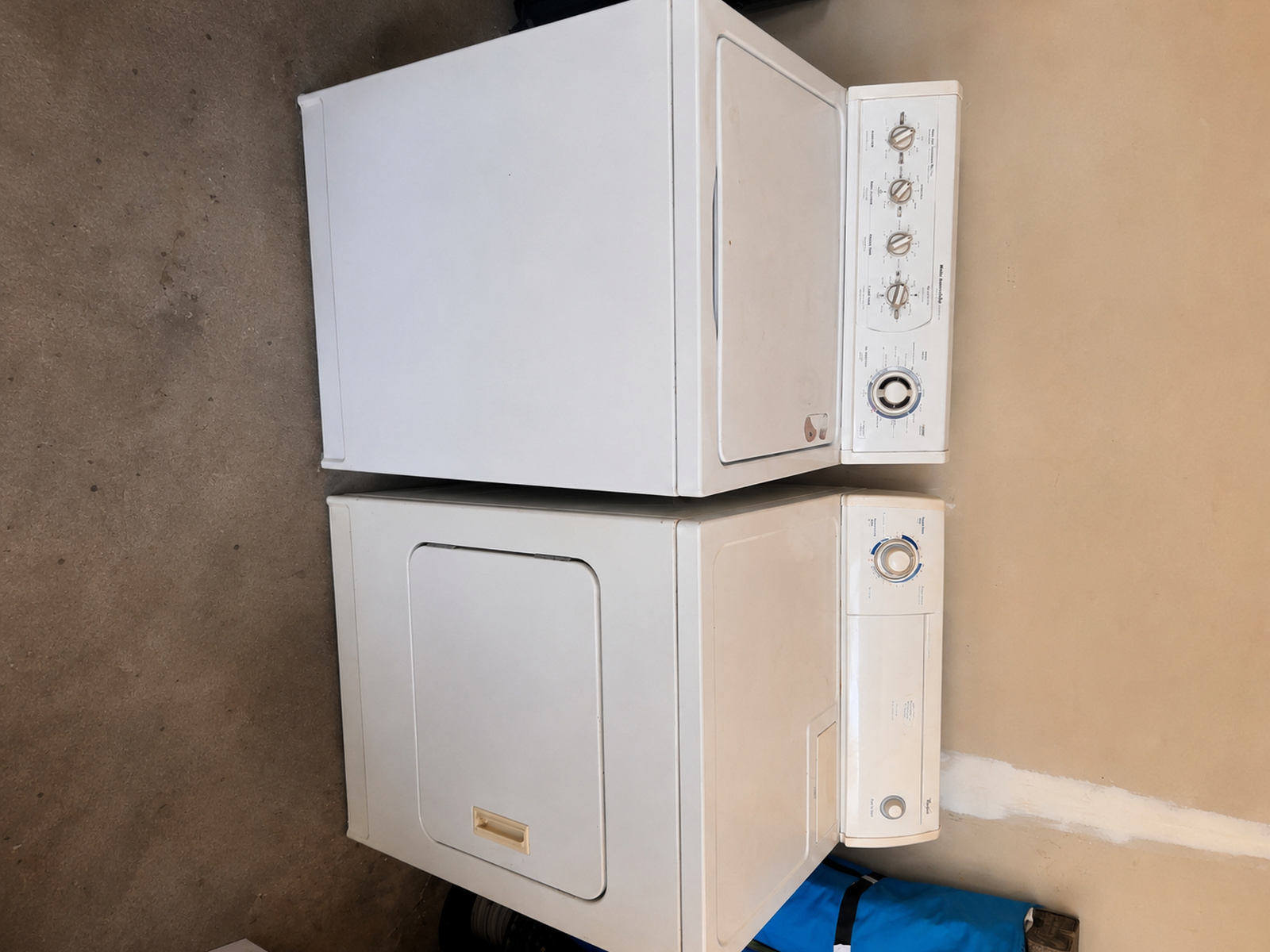 Modern matching washer and dryer set